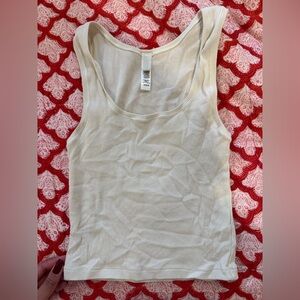 Skims Women’s white cropped tank top